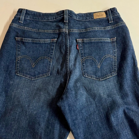 Levi’s Bootcut 380 med wash denim.In Excellent condition.Size14 - Picture 8 of 8
